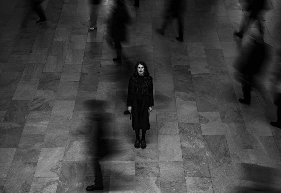 Odnalezienie w lesie: Jak szybka interwencja policji uratowała życie zgubionej kobiety