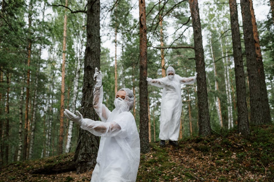 Nieznane zanieczyszczenie w rzece Kumieli w Elblągu – służby poszukują źródła substancji