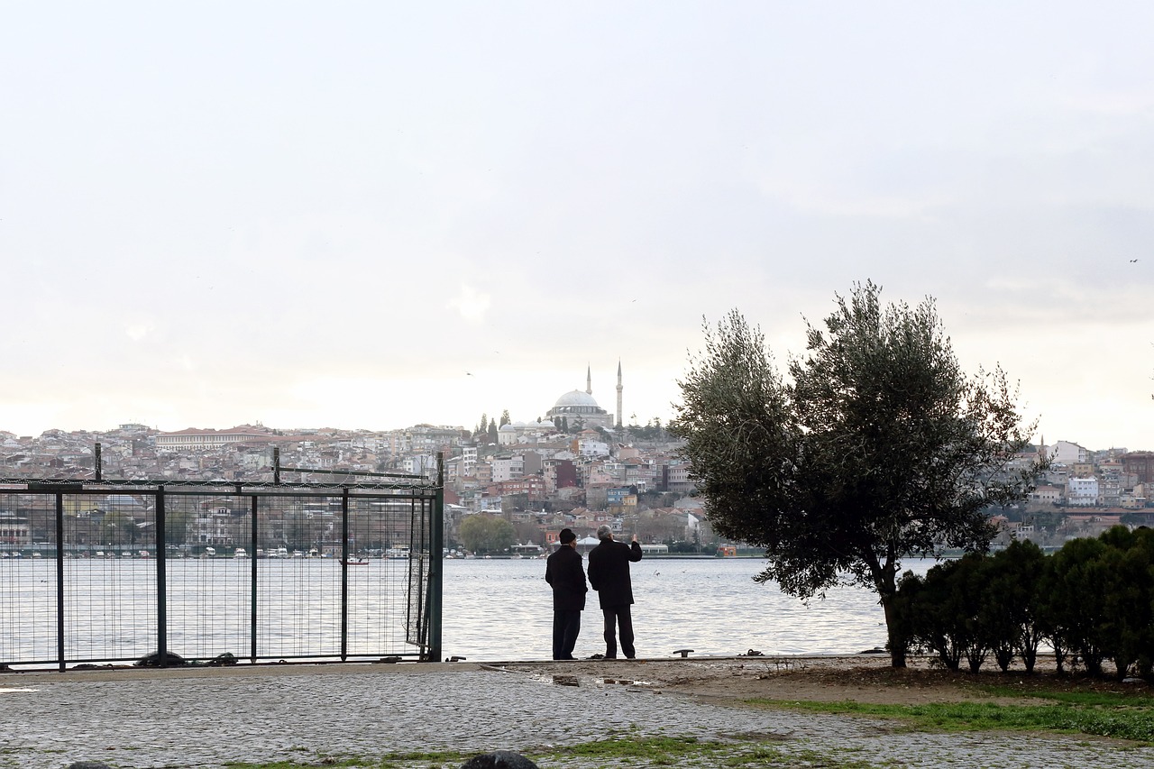 Nowe pomosty i punkty odpoczynku — rozbudowa tras rowerowych i kajakowych w Olsztynie