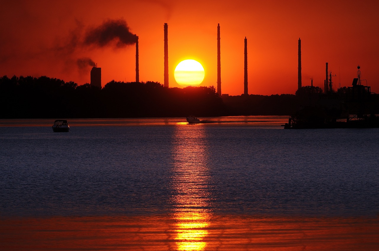 Olsztyn: 124 km/h przy przejściu dla pieszych — policja zatrzymała prawo jazdy i wystawiła 69 mandatów za prędkość