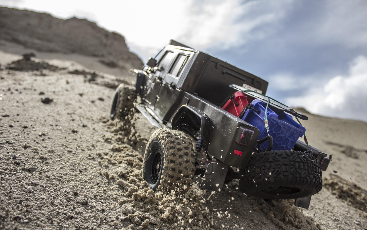 Weekendowe interwencje na drogach powiatu olsztyńskiego — wypadek i szereg wykroczeń