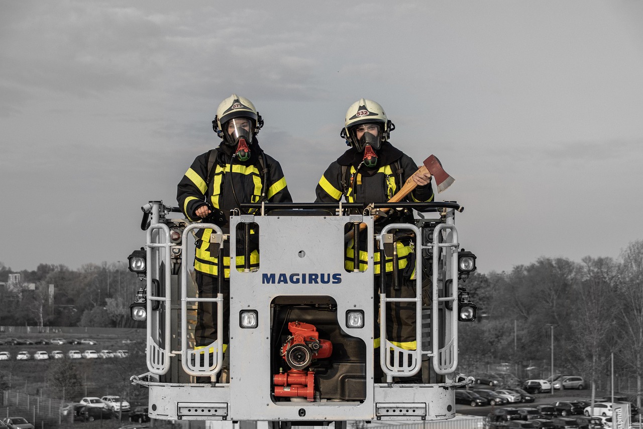 Mróz zagraża życiu — policja apeluje o natychmiastowe zgłaszanie osób narażonych na wychłodzenie